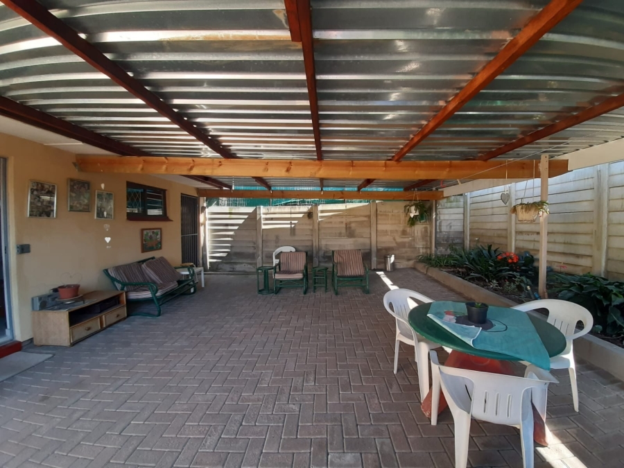 3 Bedroom Property for Sale in Cambridge West Eastern Cape